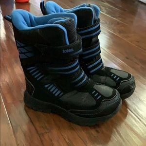 Boys snow boots